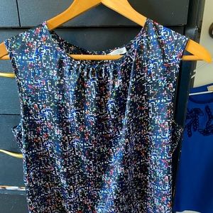 TAHARI Sleeveless Blouse 👚- Multicolored pattern